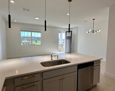 7846 Clove Hitch Way - Photo Thumbnail 7