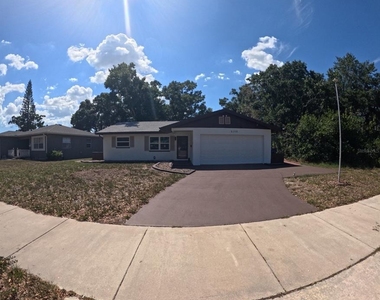 5210 Dr Martin Luther King Jr St N Street - Photo Thumbnail 11