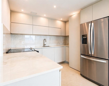 Waldorf Tower Ave. Isla Verde - Photo Thumbnail 10