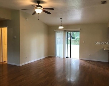 3026 Ne 39 Place - Photo Thumbnail 1