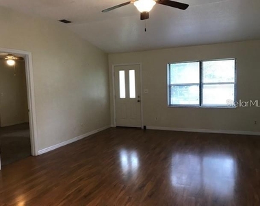 3026 Ne 39 Place - Photo Thumbnail 3