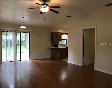 3026 Ne 39 Place - Photo Thumbnail 2