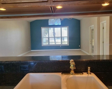 8666 Sw 92nd Lane - Photo Thumbnail 5