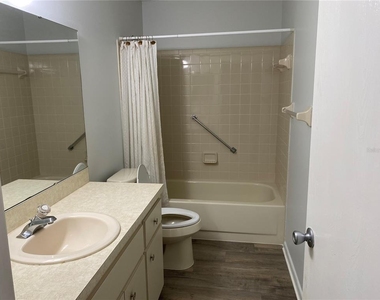 8666 Sw 92nd Lane - Photo Thumbnail 14