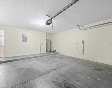 12948 Moss Park Ridge Drive - Photo Thumbnail 35