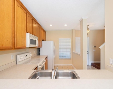 3383 Wilshire Way Road - Photo Thumbnail 8
