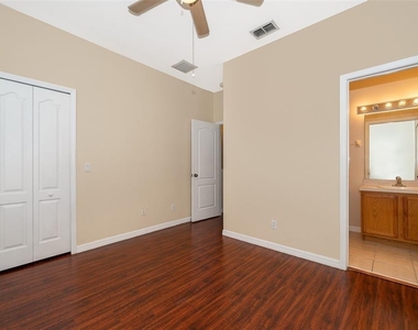 3383 Wilshire Way Road - Photo Thumbnail 22