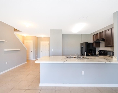 241 Arbor Lakes Drive - Photo Thumbnail 7