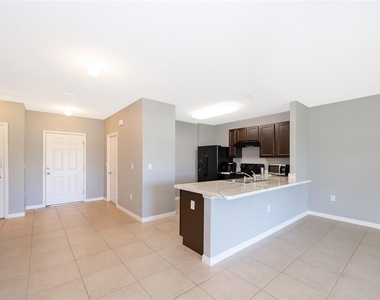 241 Arbor Lakes Drive - Photo Thumbnail 6