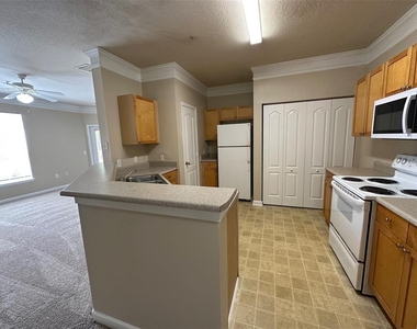 8836 Villa View Circle - Photo Thumbnail 4
