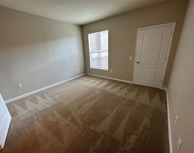 8836 Villa View Circle - Photo Thumbnail 12