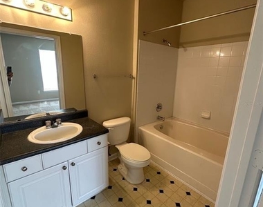 8836 Villa View Circle - Photo Thumbnail 16