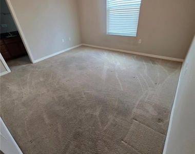 810 Callista Cay Loop - Photo Thumbnail 13