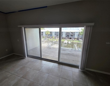 810 Callista Cay Loop - Photo Thumbnail 5