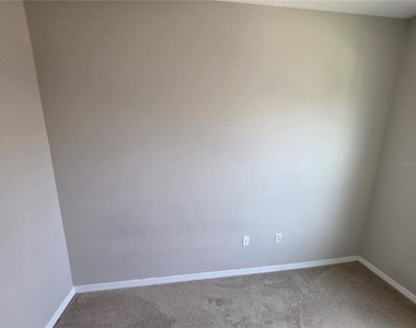 810 Callista Cay Loop - Photo Thumbnail 20