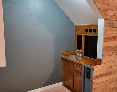 5523 Cretan Way - Photo Thumbnail 6