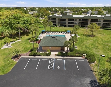 601 Shreve Street - Photo Thumbnail 4
