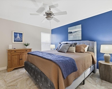 601 Shreve Street - Photo Thumbnail 15
