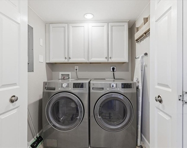 601 Shreve Street - Photo Thumbnail 7