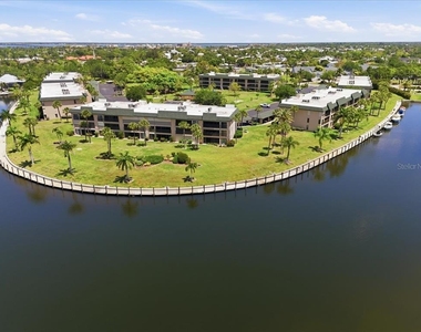601 Shreve Street - Photo Thumbnail 2