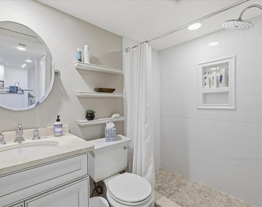 601 Shreve Street - Photo Thumbnail 17