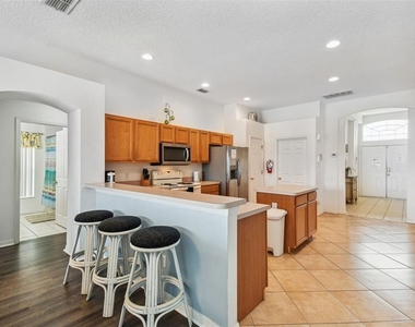 640 Chadbury Way - Photo Thumbnail 29