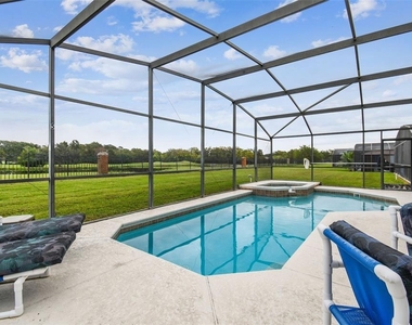 640 Chadbury Way - Photo Thumbnail 3