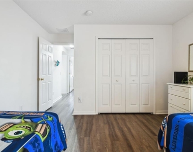 640 Chadbury Way - Photo Thumbnail 26
