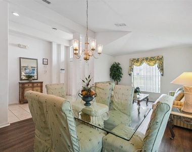 640 Chadbury Way - Photo Thumbnail 41