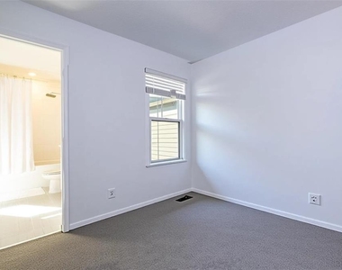 4329 Eagle Trail Bend - Photo Thumbnail 9