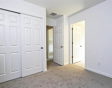 4329 Eagle Trail Bend - Photo Thumbnail 11