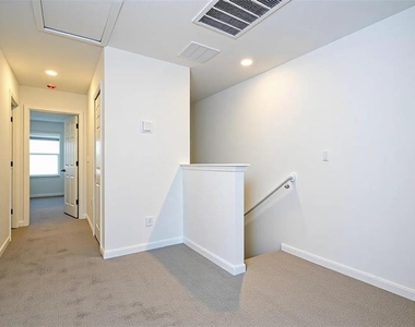4329 Eagle Trail Bend - Photo Thumbnail 6