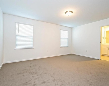 4329 Eagle Trail Bend - Photo Thumbnail 7