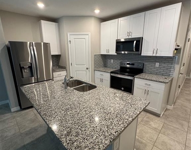 5860 Ocean Isle Drive - Photo Thumbnail 5