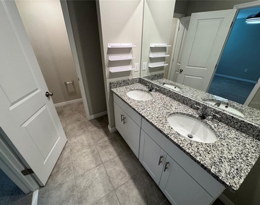 5860 Ocean Isle Drive - Photo Thumbnail 21