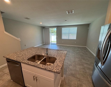 5860 Ocean Isle Drive - Photo Thumbnail 7