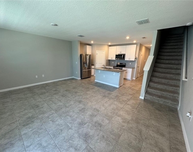 5860 Ocean Isle Drive - Photo Thumbnail 6