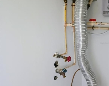 333 Lake Howard Drive Nw - Photo Thumbnail 18