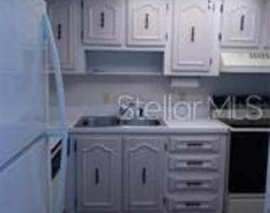 333 Lake Howard Drive Nw - Photo Thumbnail 3
