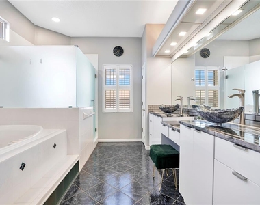 934 Symphony Isles Boulevard - Photo Thumbnail 18
