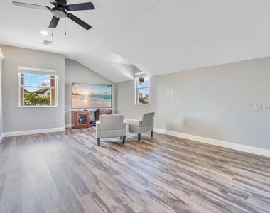 934 Symphony Isles Boulevard - Photo Thumbnail 30