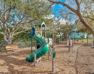 934 Symphony Isles Boulevard - Photo Thumbnail 44