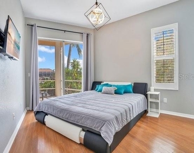 934 Symphony Isles Boulevard - Photo Thumbnail 25