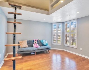 934 Symphony Isles Boulevard - Photo Thumbnail 24