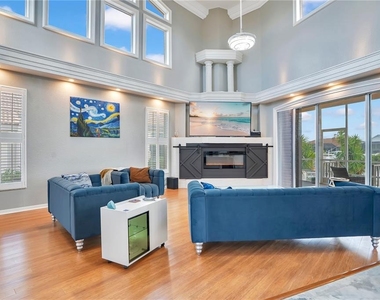 934 Symphony Isles Boulevard - Photo Thumbnail 7