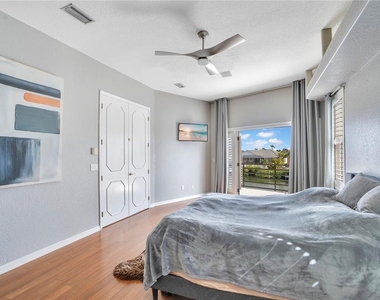 934 Symphony Isles Boulevard - Photo Thumbnail 14
