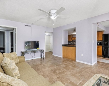 1810 Nw 23rd Boulevard - Photo Thumbnail 6