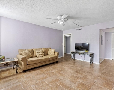 1810 Nw 23rd Boulevard - Photo Thumbnail 5