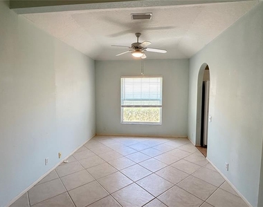 2326 Harrier Way - Photo Thumbnail 9