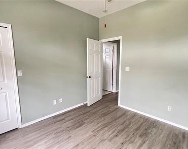 210 41st Street Ne - Photo Thumbnail 17